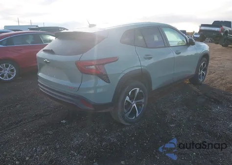 2024 Chevrolet Trax Fwd 1Rs z USA, uszkodzony, nr VIN KL77LGE2XRC155592